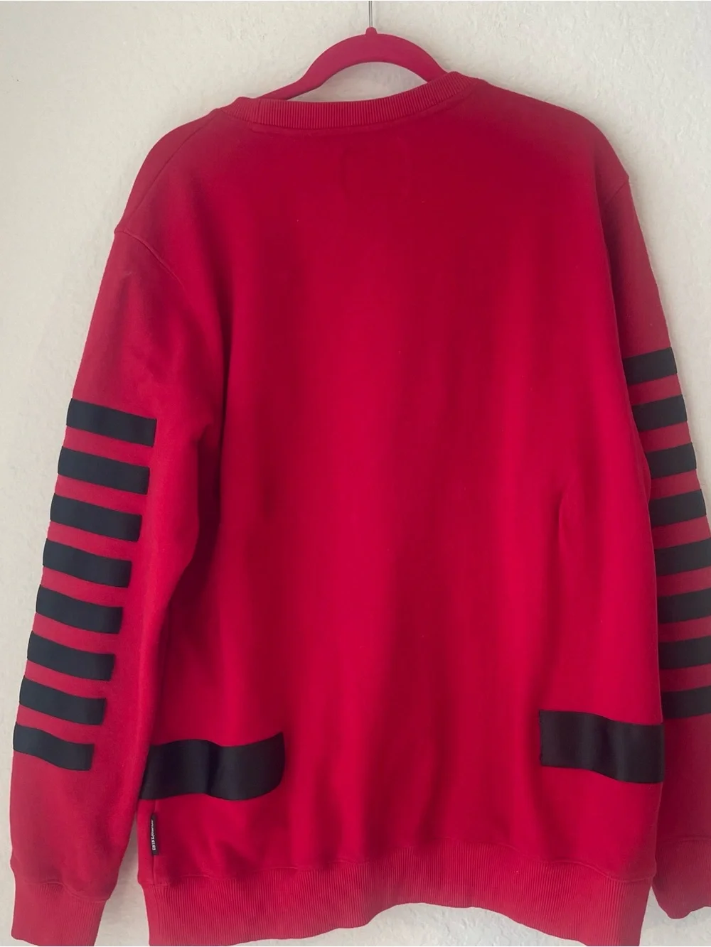 DNINE Reserve Premium Red Black Graphic Crewneck Sweatshirt Men’s XL Streetwear